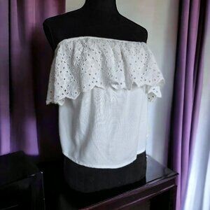 NWT SIM & SAM (SM) Knit Ruffled with Eyelets Sleeveless blouse